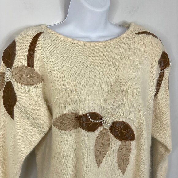 Vintage Coquette Sweater Size M Ivory ANGORA SILK Blend Feminine Dainty Pearls - Picture 2 of 12